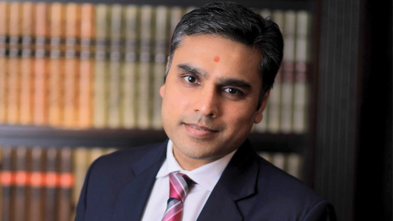 मैं इस ग्रुप का मात्र एक चेहरा हूँ , लेकिन इसके पीछे मेरे परिवार की मेहनत और लगन है : धवल अजमेरा