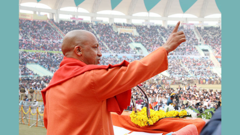 किसानों के लिए सदैव तत्पर योगी आदित्यनाथ